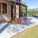 Avec Piscine A Saint-raphael Et Vue Sur La Montagne Villa Saint-Raphaël