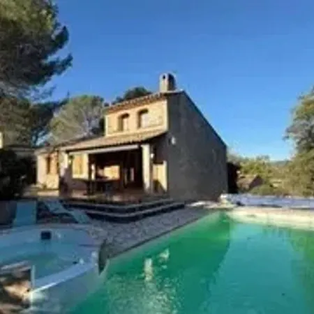 Villa Avec Piscine A Saint-raphael Et Vue Sur La Montagne *