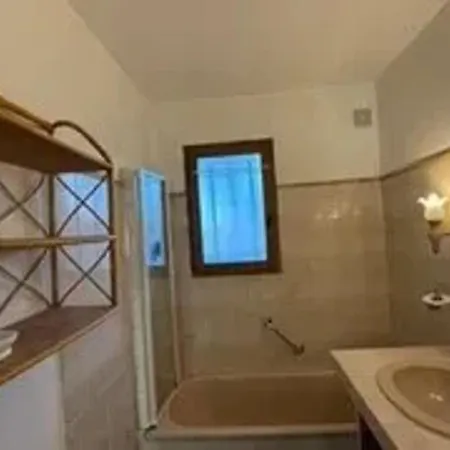 Villa Avec Piscine A Saint-raphael Et Vue Sur La Montagne
