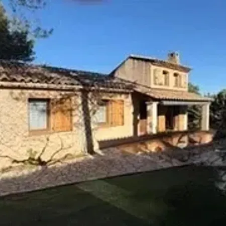Avec Piscine A Saint-raphael Et Vue Sur La Montagne Villa Saint-Raphaël