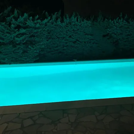 Avec Piscine A Saint-raphael Et Vue Sur La Montagne Villa *