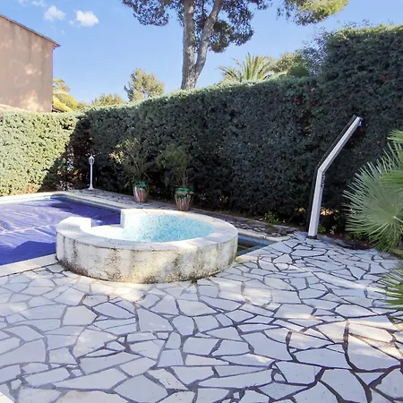 Villa Avec Piscine A Saint-raphael Et Vue Sur La Montagne *