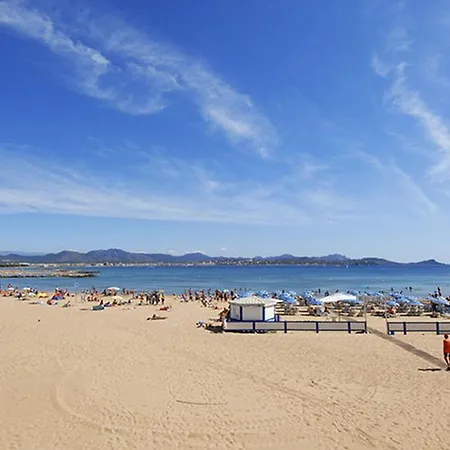 Avec Piscine A Saint-raphael Et Vue Sur La Montagne Villa *