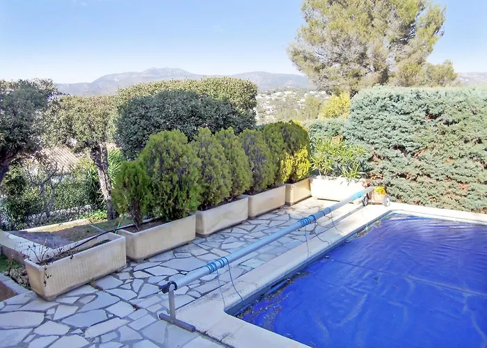 Avec Piscine A Saint-raphael Et Vue Sur La Montagne 빌라 Saint-Raphaël