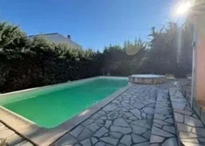 Villa Avec Piscine à Saint-raphaël Et Vue Sur La Montagne Saint-Raphaël
