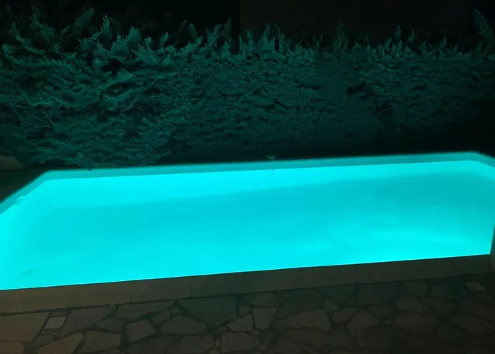 Avec Piscine A Saint-raphael Et Vue Sur La Montagne 빌라 *