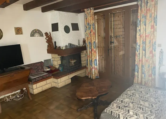 Avec Piscine à Saint-raphaël Et Vue Sur La Montagne Villa *